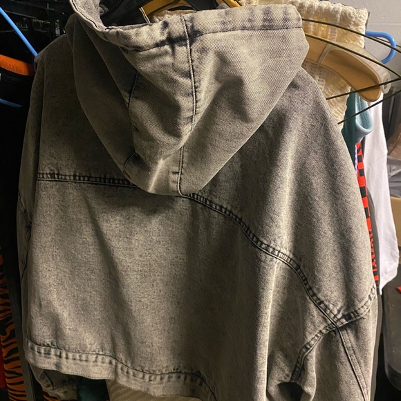 Crop Jacket - Picture 3 of 5